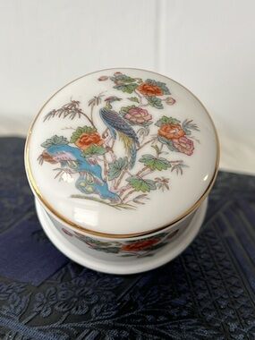 Wedgwood "Kutani Crane" Bone China Trinket Box